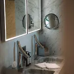 Hemen Hotel