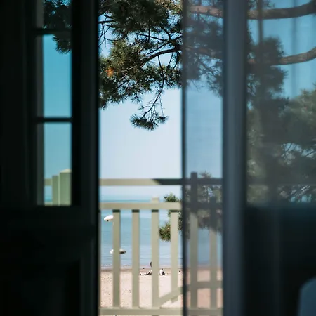 Hemen 생팔레쉬르메르